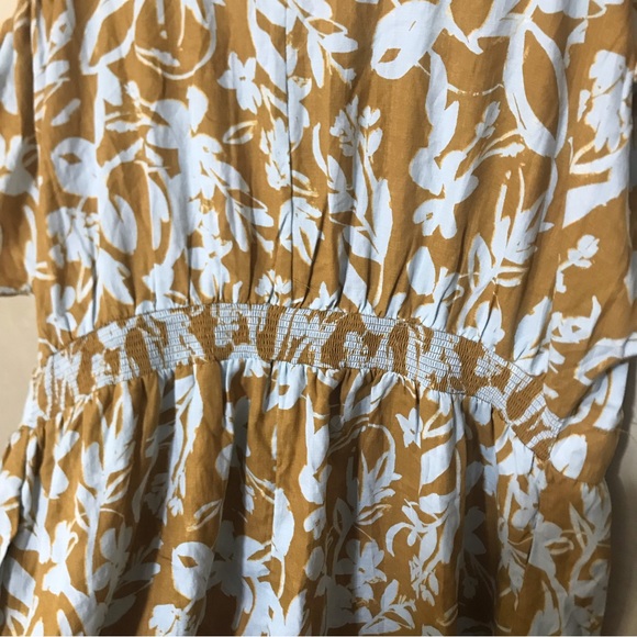 2/$20 Gold Floral Knee Length Tie Sleeve V Neck Summer Dress 2X 3X - Picture 7 of 8